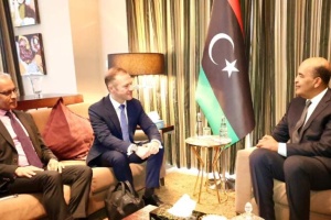 French envoy discusses with Al-Koni unification of Libyan army