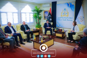 Shakshak discusses with British official debts of UK institutions to Libya