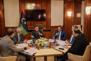 Libyan PM accepts notes on methods of granting housing loans