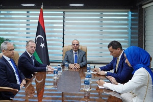 Al-Lafi reviews with French envoy ongoing national reconciliation efforts