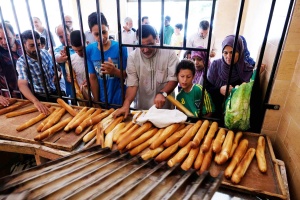 Bakeries to open after government promises to fix prices