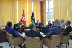 Tunisian firms renew readiness to resume work in Libya