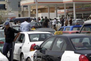 To ease congestion, fuel stations in Tripoli to operate around the clock