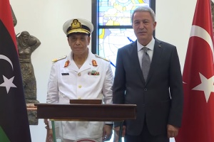 Turkey's Defense Minister receives Libyan Navy Commander in Ankara