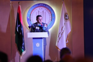 Libyan PM calls on youths to stay away from war
