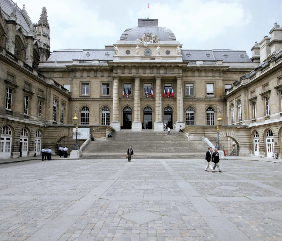 Paris court